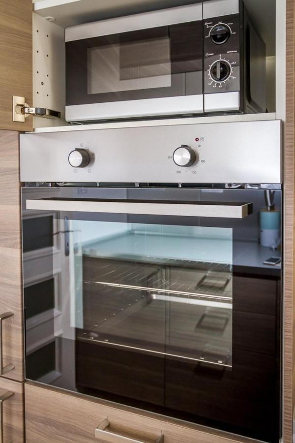 Stylish Apartment 5 Minutes Walk From City Center Prag Eksteriør billede