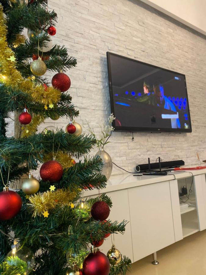 Stylish Apartment 5 Minutes Walk From City Center Prag Eksteriør billede